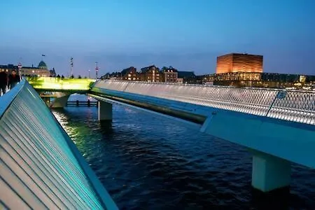 公寓 Cozy & Bright In Peaceful Area