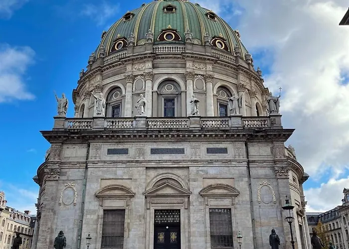 Cozy & Bright In Peaceful Area 公寓 *