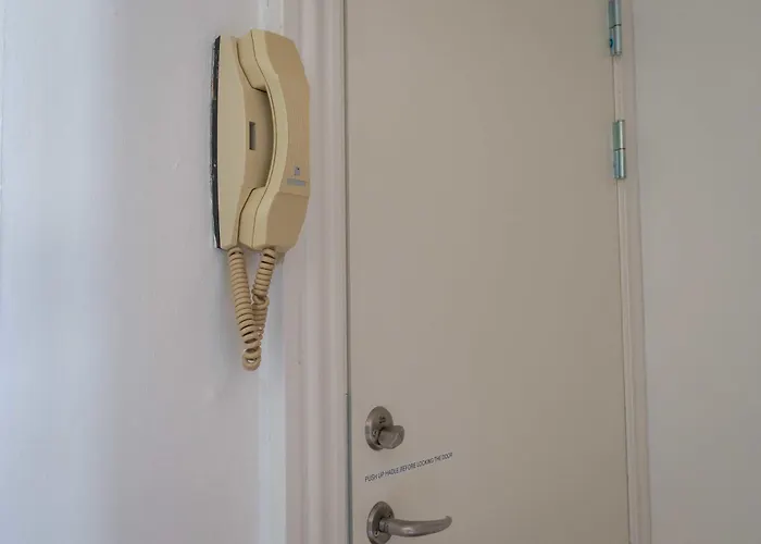 公寓 Cozy & Bright In Peaceful Area