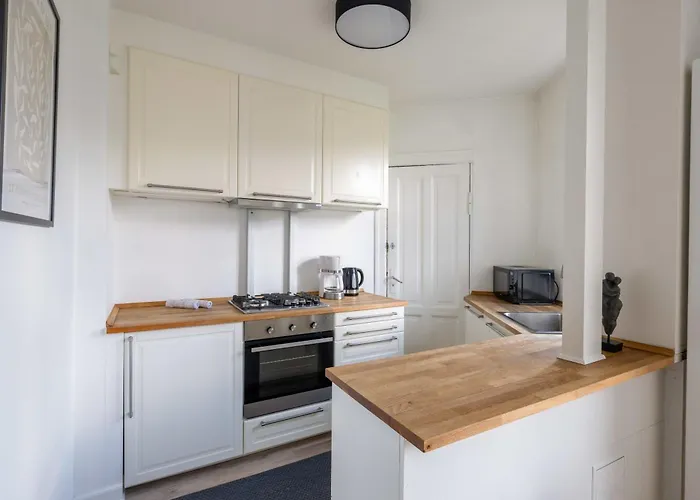 公寓 Cozy & Bright In Peaceful Area