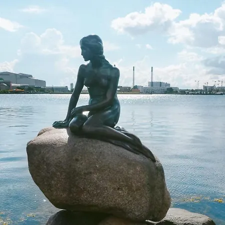 Cozy & Bright In Peaceful Area Copenaghen