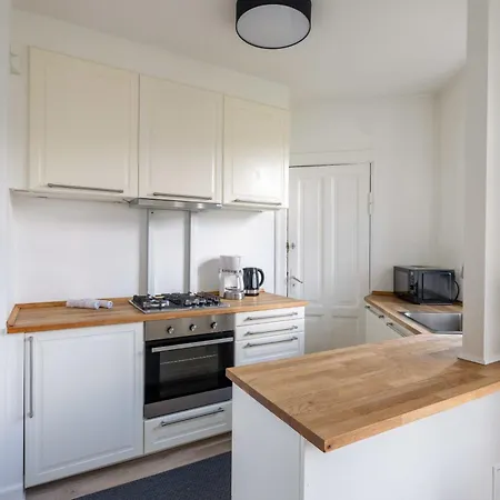 Lägenhet Cozy & Bright In Peaceful Area