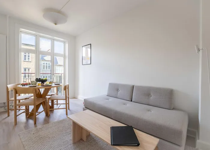 Cozy & Bright In Peaceful Area Kopenhagen